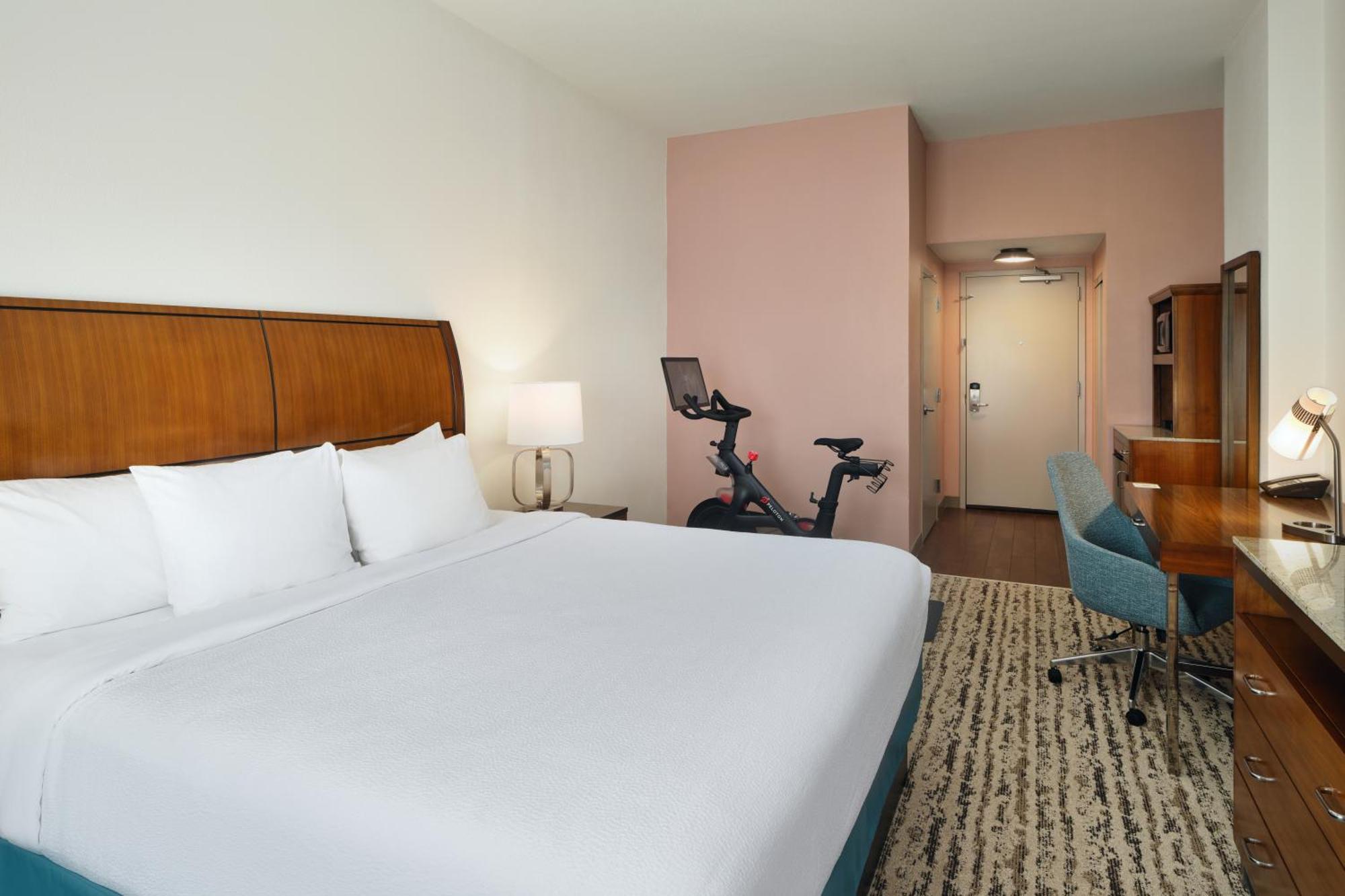 Hilton Garden Midtown Hotel