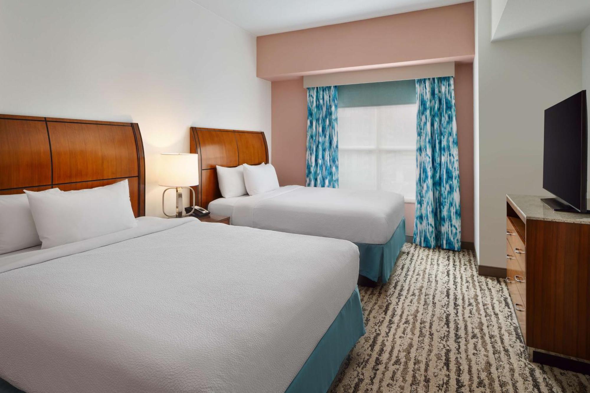 Hilton Garden Midtown 3*