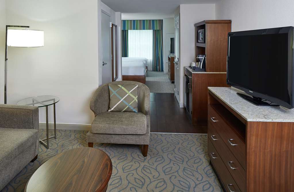 Hilton Garden Midtown Hotel 3*
